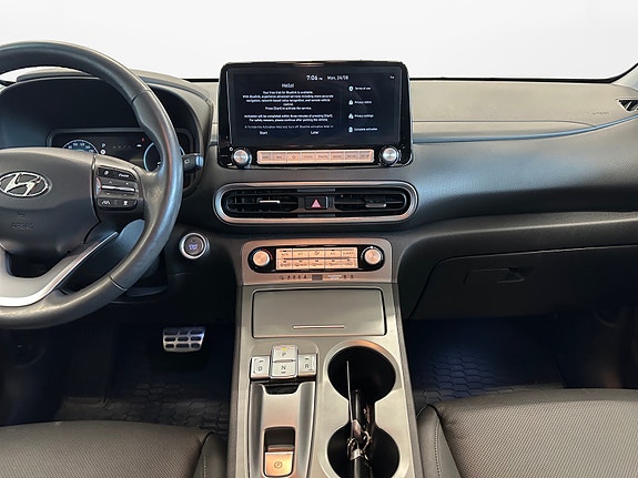 Hyundai Kona 11 of 30