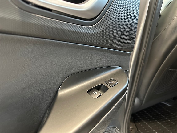 Hyundai Kona 18 of 30