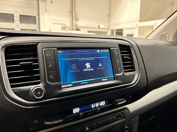 Peugeot e-Expert 27 of 30