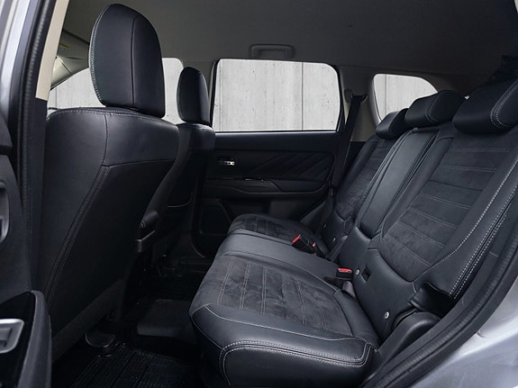 Mitsubishi Outlander 10 of 30