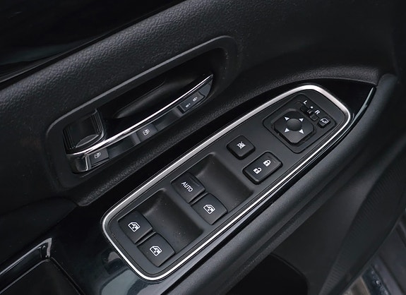 Mitsubishi Outlander 24 of 30