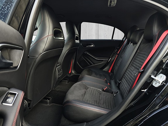 Mercedes-Benz A250 12 of 30