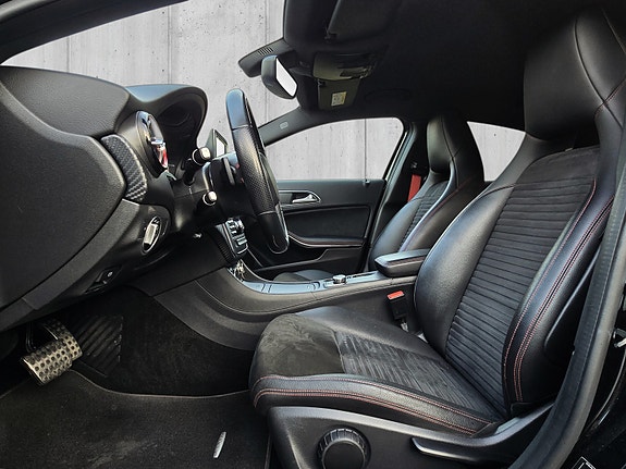 Mercedes-Benz A250 11 of 30