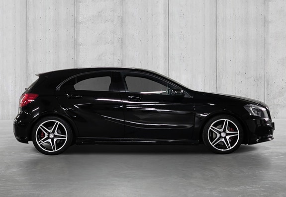 Mercedes-Benz A250 7 of 30