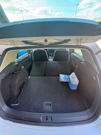 Volkswagen e-Golf VII 10 of 12