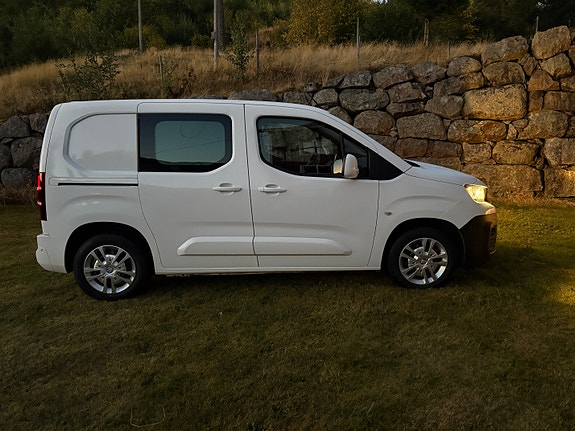 Peugeot Partner 12 of 22