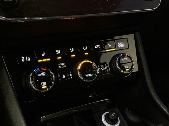 Skoda Superb 18 of 25