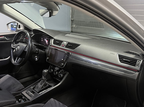 Skoda Superb 21 of 25