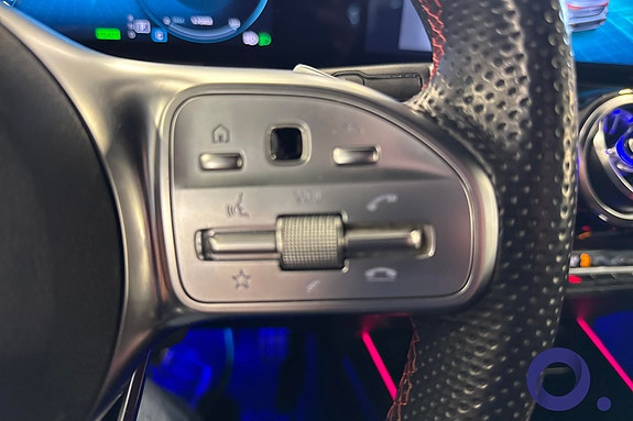 Mercedes-Benz EQA300 21 of 24