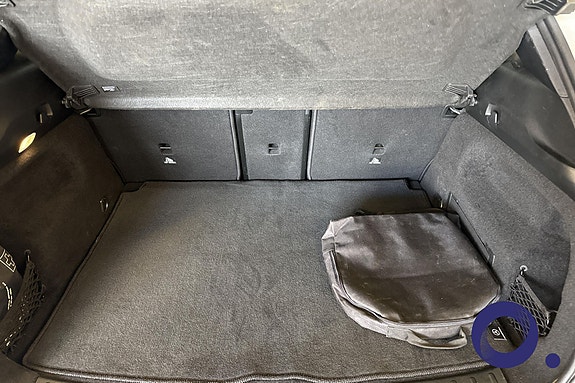 Mercedes-Benz EQA300 5 of 24
