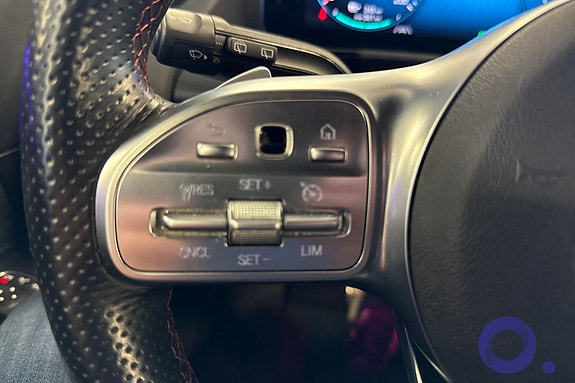 Mercedes-Benz EQA300 20 of 24
