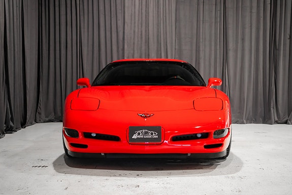 Chevrolet Corvette 12 of 30