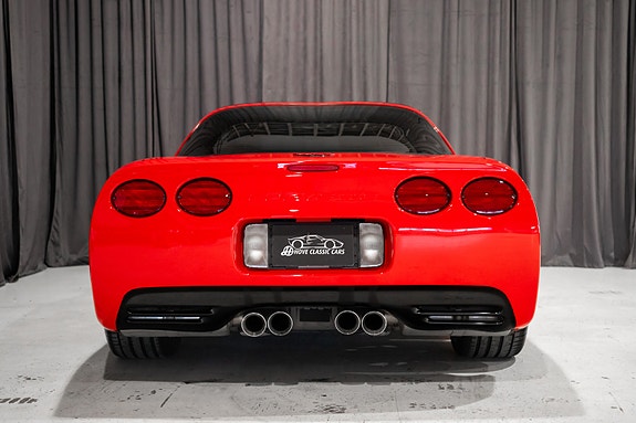 Chevrolet Corvette 5 of 30