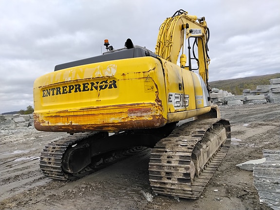 New Holland Kobelco E215 6 of 18