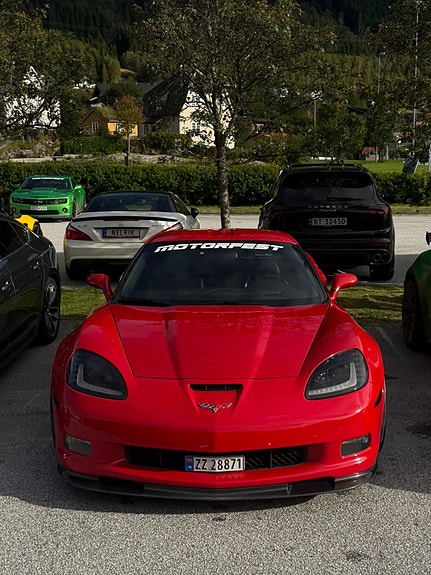 Chevrolet Corvette 4 of 10