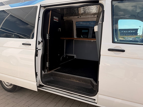 Volkswagen Transporter 21 of 30