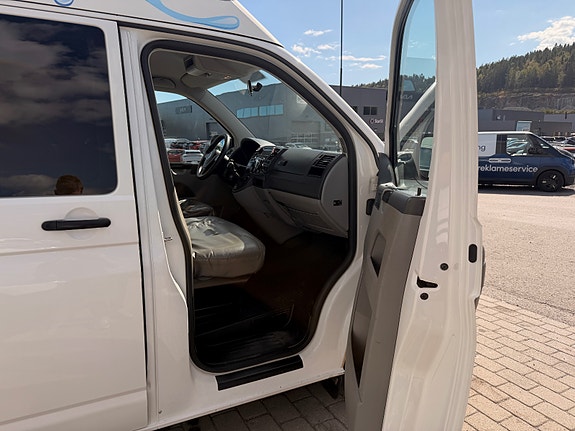 Volkswagen Transporter 30 of 30