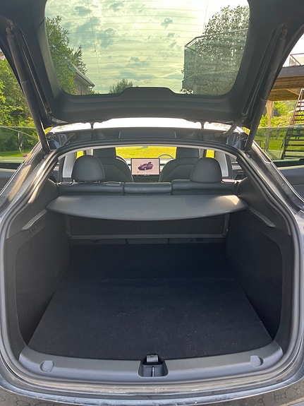 Tesla Model Y 11 of 30
