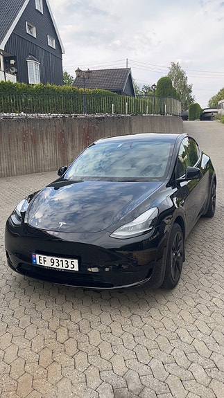 Tesla Model Y 30 of 30