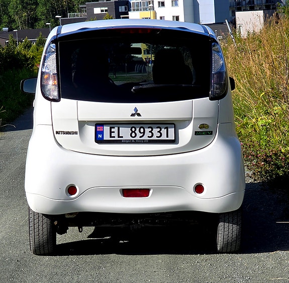 Mitsubishi i-Miev 7 of 24