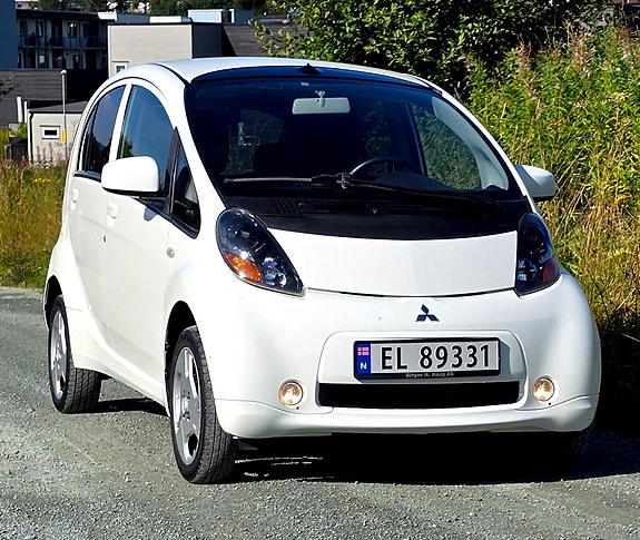 Mitsubishi i-Miev 2 of 24