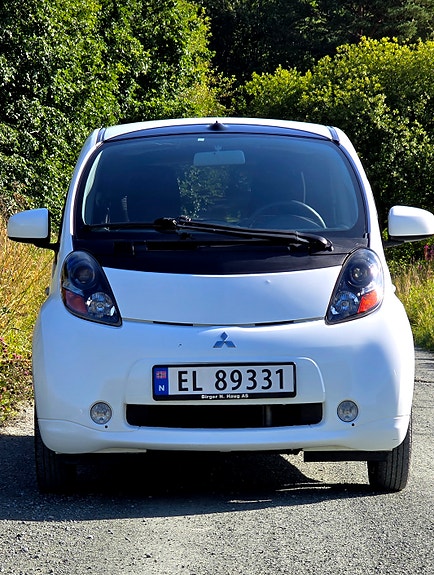 Mitsubishi i-Miev 3 of 24
