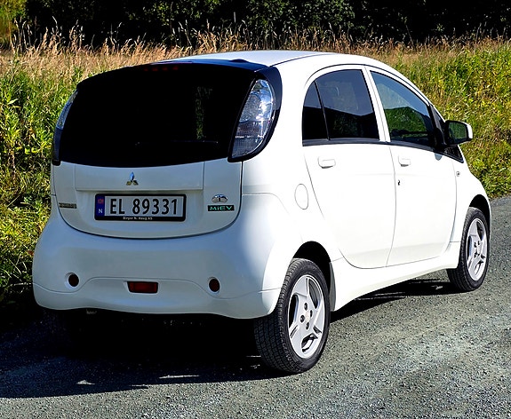 Mitsubishi i-Miev 10 of 24