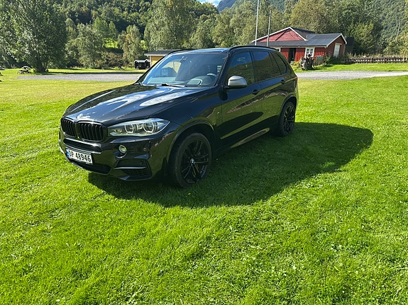 BMW X5 2 of 10