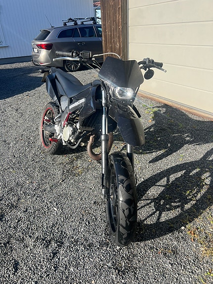 Derbi Type SM 50 Xtreme 2 of 5