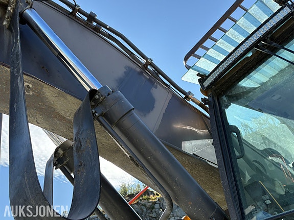 Volvo EC480EL Beltegraver, KM3 HK-feste, 3000 l graveskuffe, sentralsmøring, 11 792 t 17 of 30