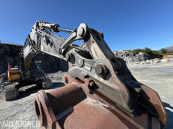 Volvo EC480EL Beltegraver, KM3 HK-feste, 3000 l graveskuffe, sentralsmøring, 11 792 t 9 of 30