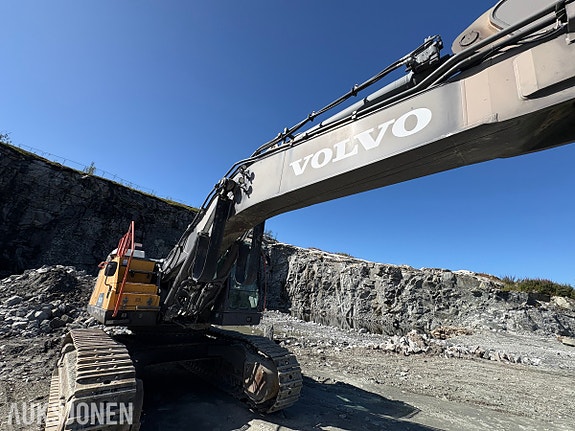 Volvo EC480EL Beltegraver, KM3 HK-feste, 3000 l graveskuffe, sentralsmøring, 11 792 t 14 of 30
