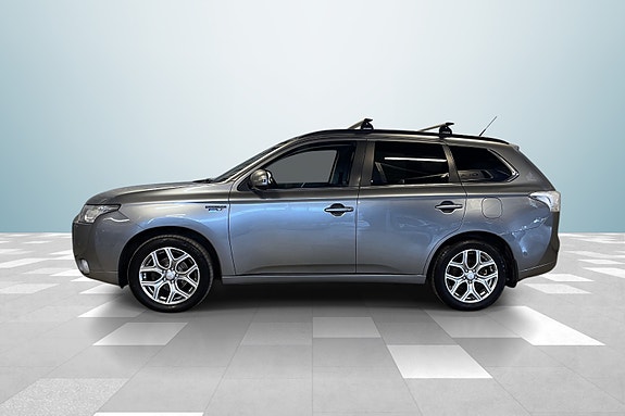 Mitsubishi Outlander 2 of 19