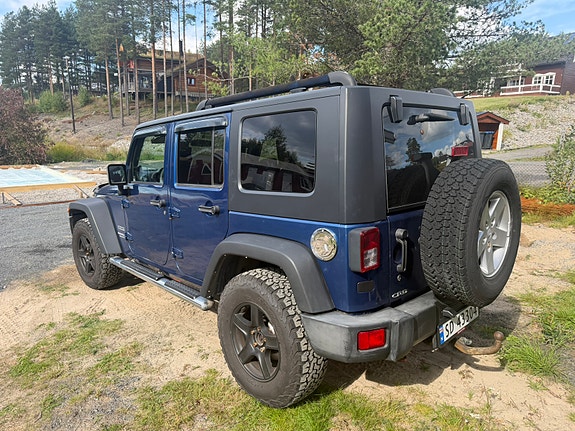 Jeep Wrangler 11 of 19