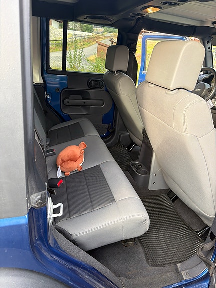 Jeep Wrangler 18 of 19