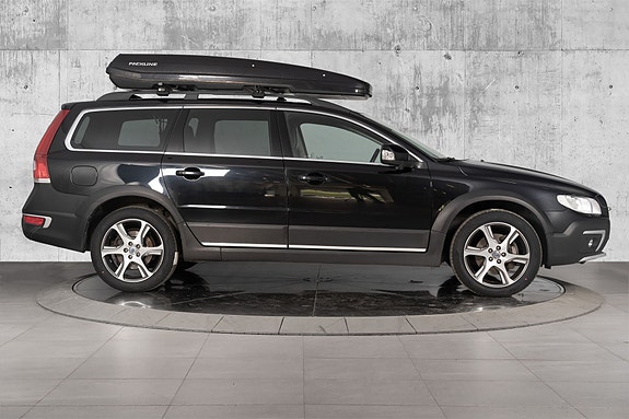 Volvo XC70 13 of 30