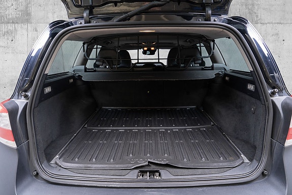 Volvo XC70 30 of 30