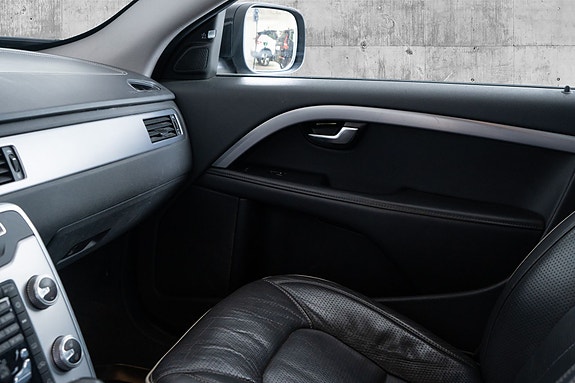 Volvo XC70 15 of 30