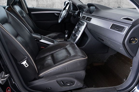Volvo XC70 25 of 30