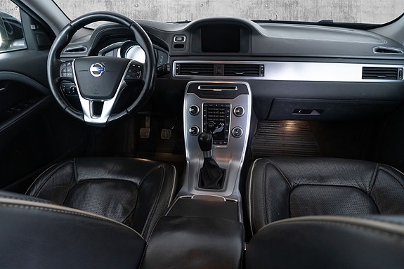 Volvo XC70 27 of 30