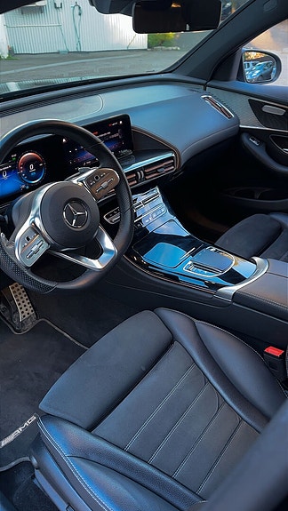Mercedes-Benz EQC400 9 of 22