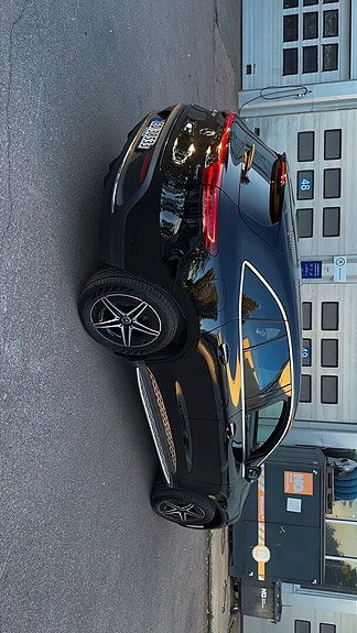 Mercedes-Benz EQC400 5 of 22