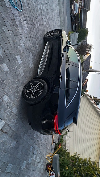Mercedes-Benz EQC400 14 of 22