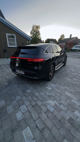 Mercedes-Benz EQC400 15 of 22