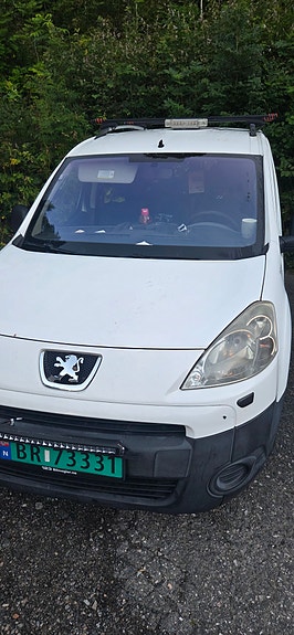 Peugeot Partner 3 of 3