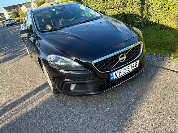 Volvo V40 Cross Country 4 of 30