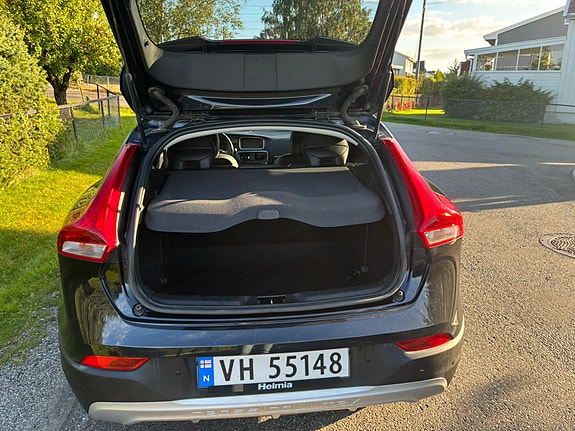 Volvo V40 Cross Country 11 of 30