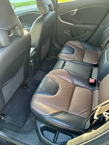 Volvo V40 Cross Country 16 of 30