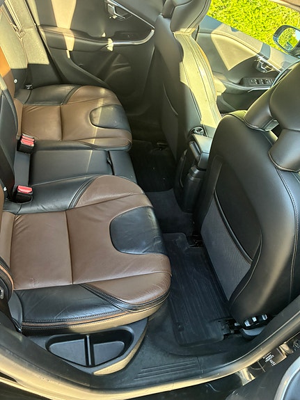 Volvo V40 Cross Country 21 of 30