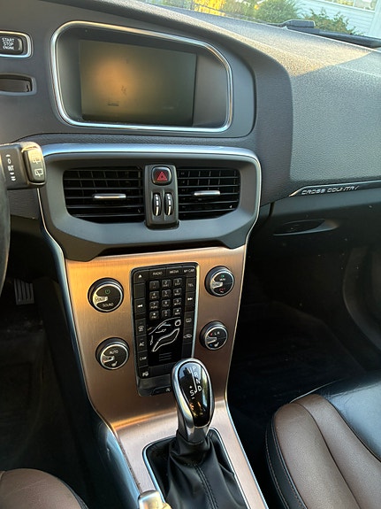 Volvo V40 Cross Country 13 of 30